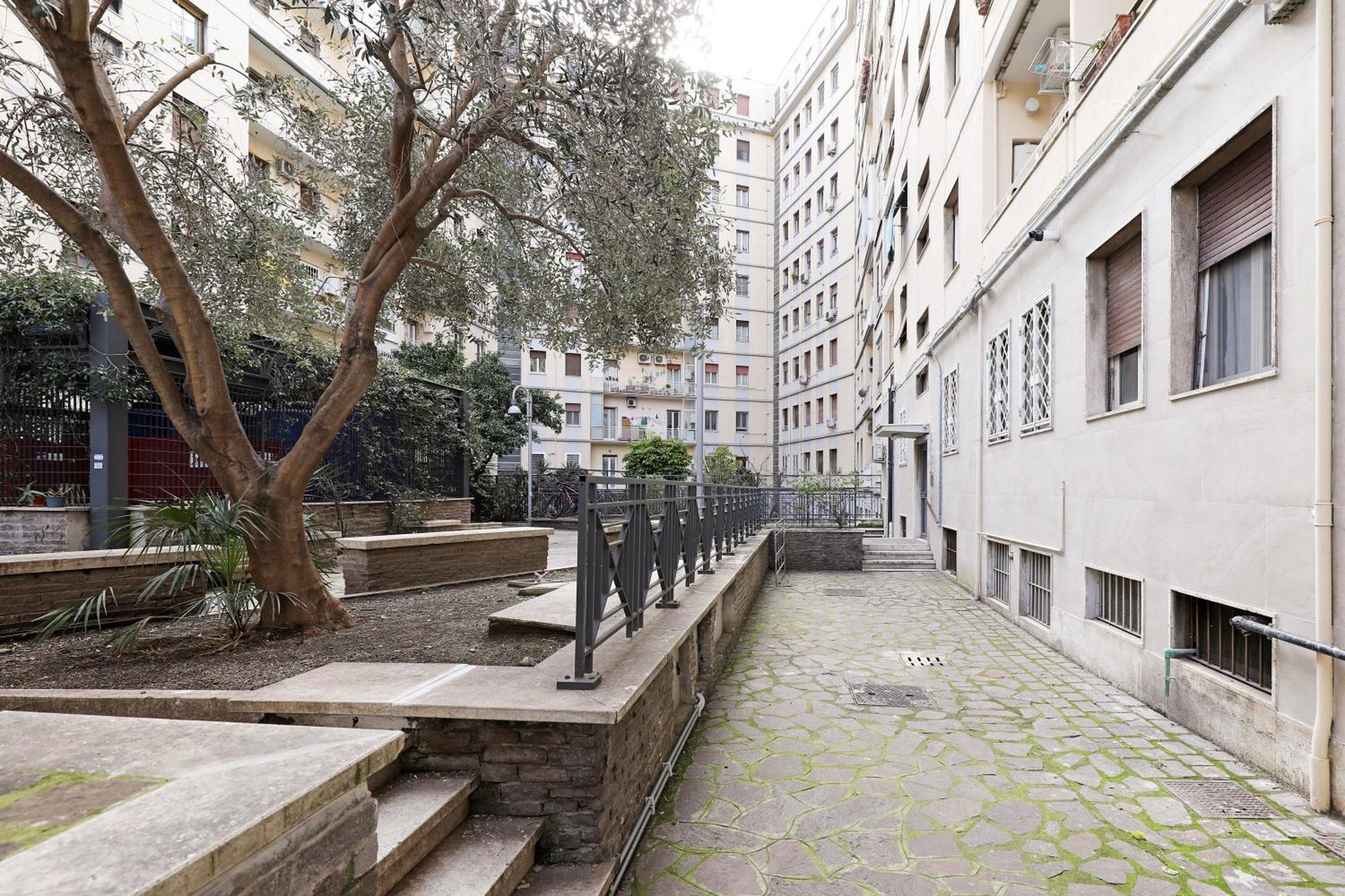 Casa Cestia San Saba * Roma